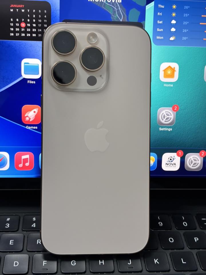 Levi icare apple brand Facebook ad: Quick sale quick sale quick sale