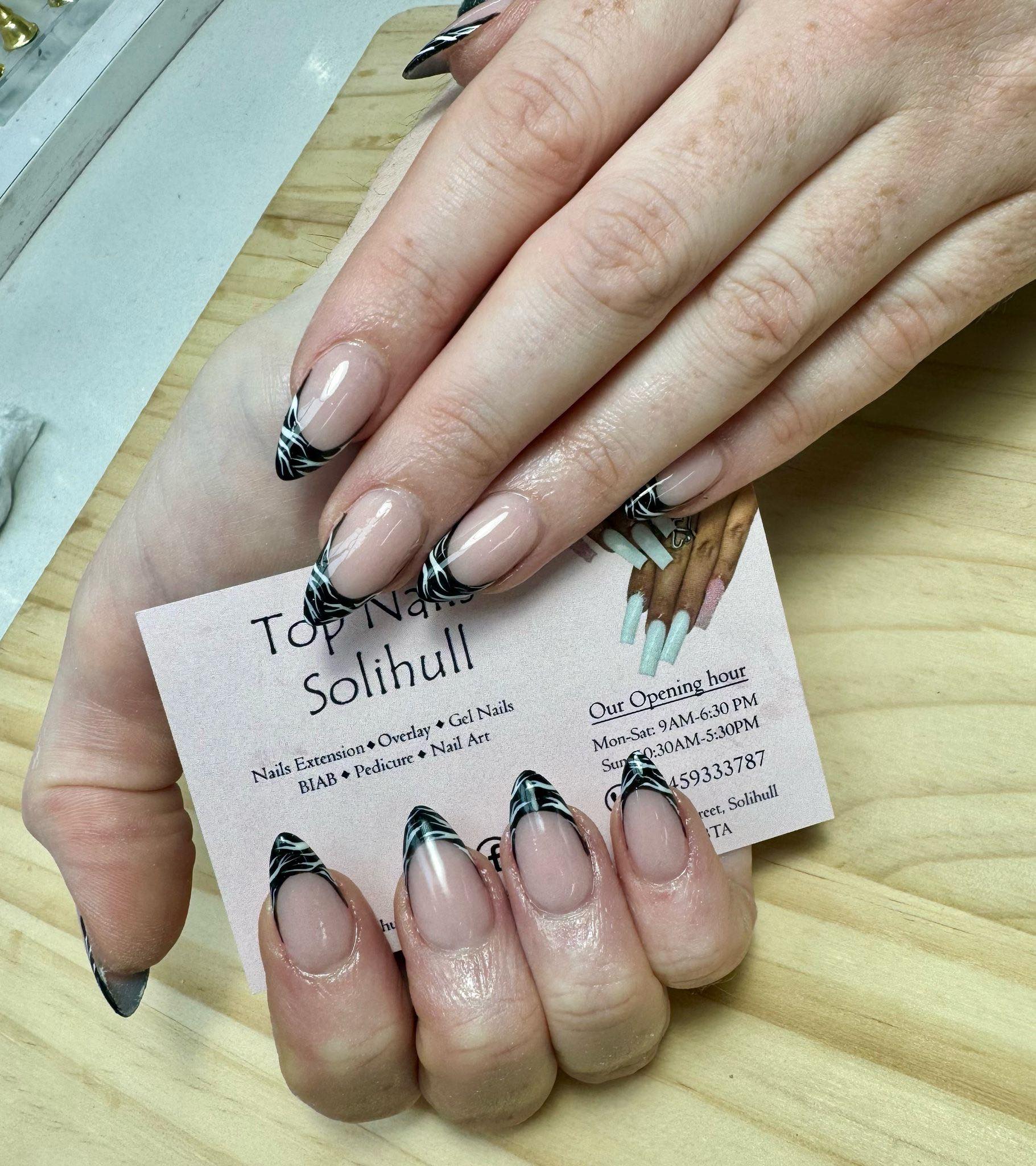 Top Nails Solihull Facebook ad: Fresh Mani, fresh nails
