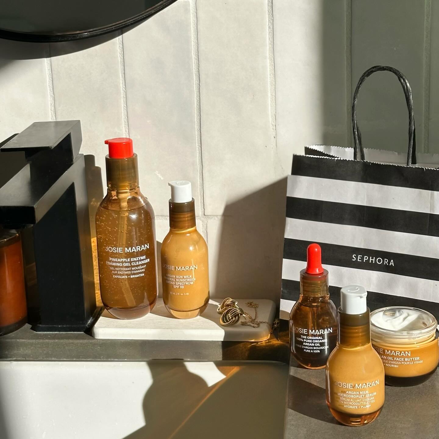 Josie Maran Facebook ad