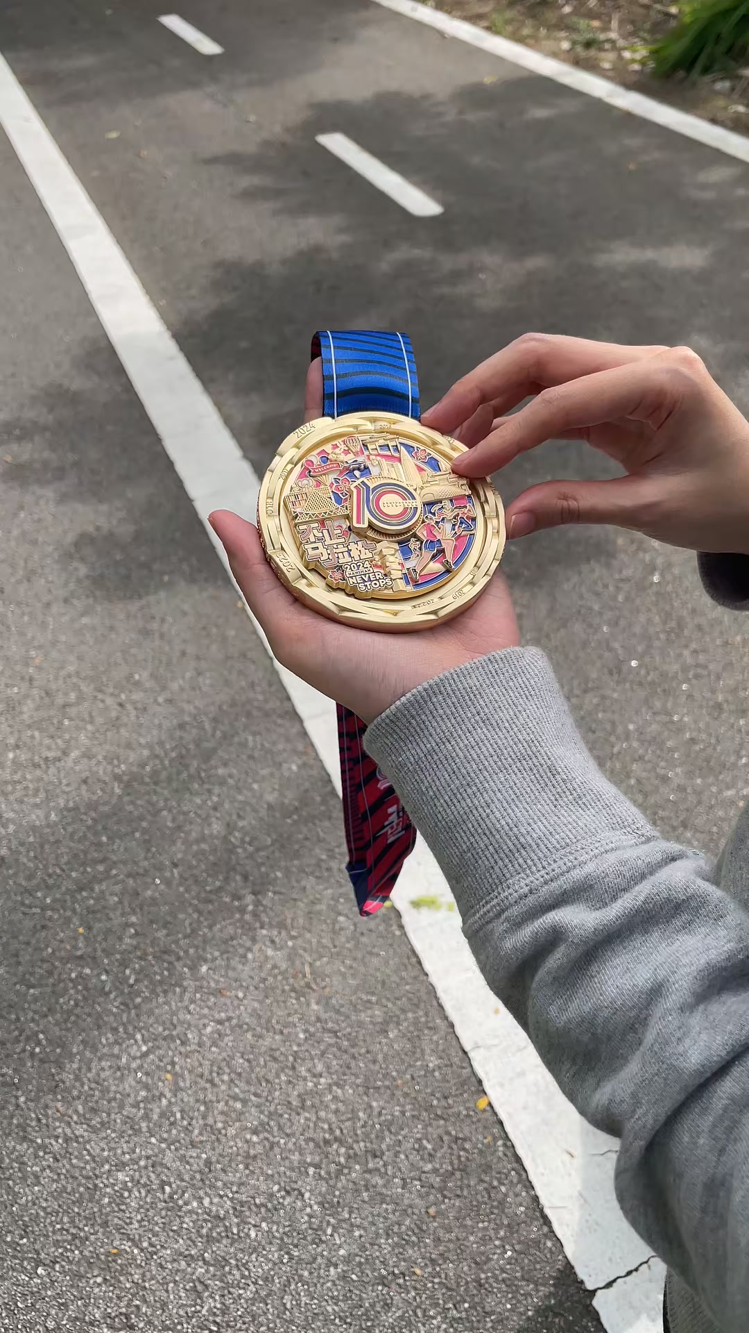 TeamWear Facebook ad: Satu Medal, Satu Identiti