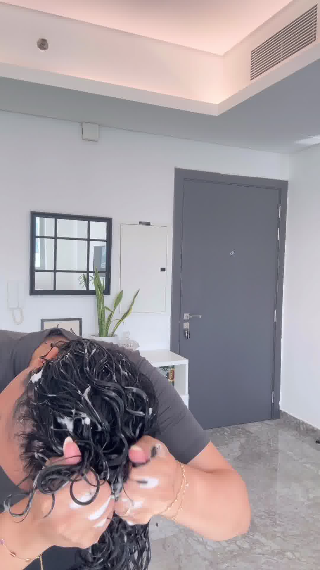 Curlsfusion Facebook ad: Unlock your best curls with Curlsfusion.