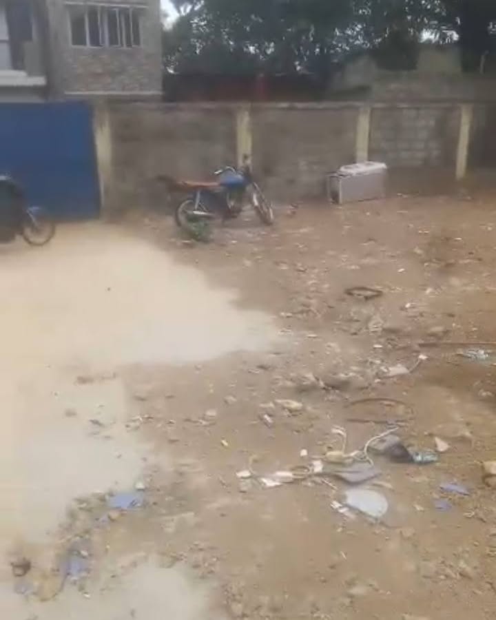Jesusita Mariano Facebook ad: COMMERCIAL LOT FOR SALE