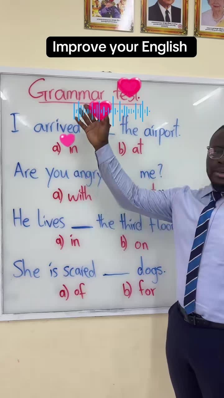 News Center Facebook ad: Online English Course With Certificate