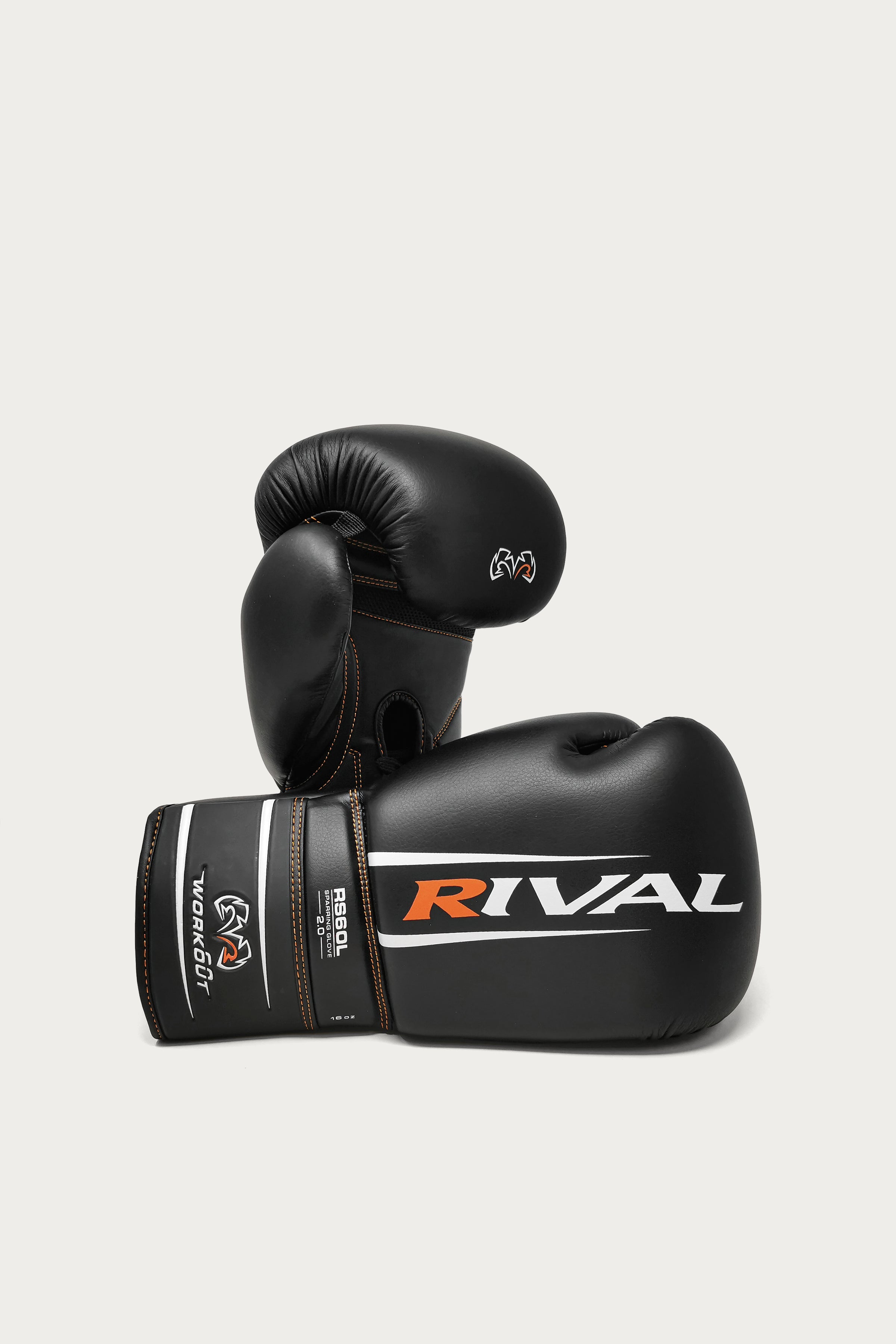 Rival Boxing Gear Spain Facebook ad: For those who demand more every round.