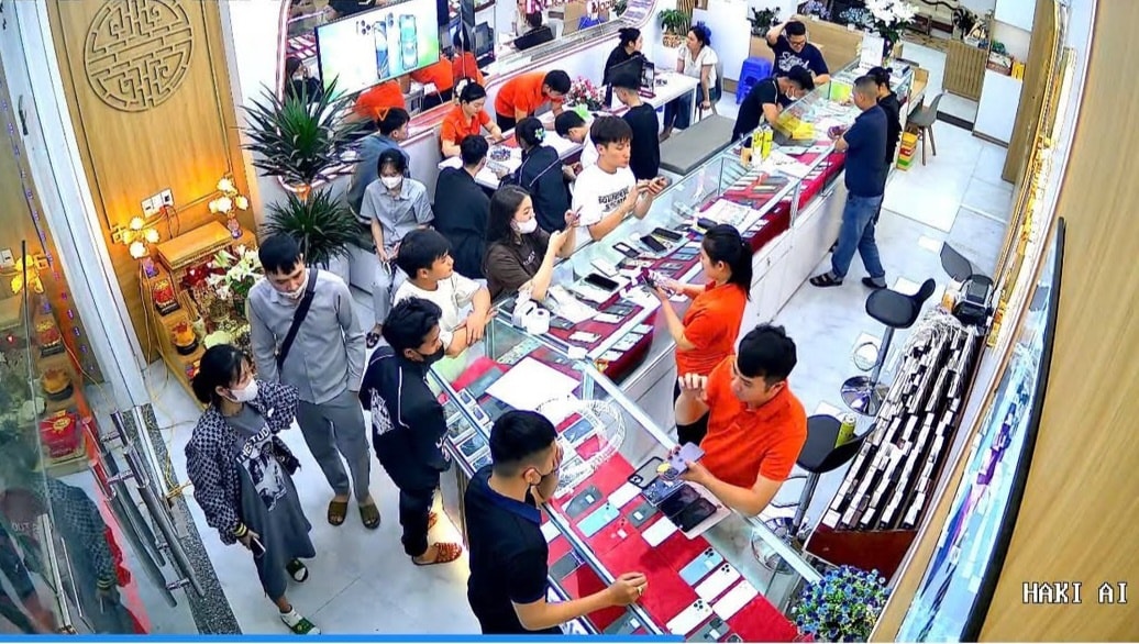 Nguyễn Kim Mobile Bá Thiện Facebook ad: SỰ TIN YÊU CỦA QUÝ KHÁCH HÀNG LÀ…