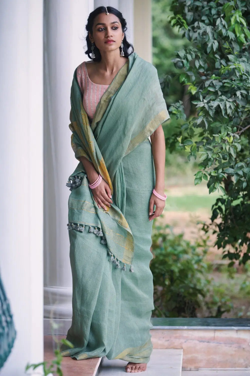Dressfolk Facebook ad: Light on the body.