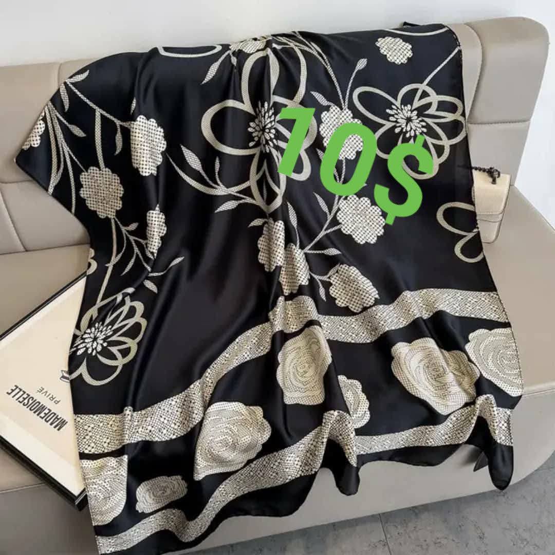 Mon Etoile Facebook ad: Nos foulards disponible 10$