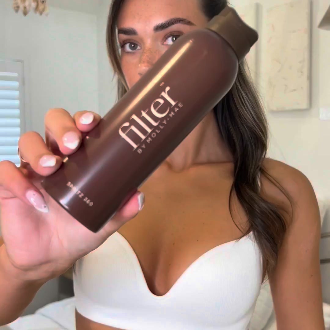 Filter by Molly Mae Facebook ad: Golden glow in 1 hour