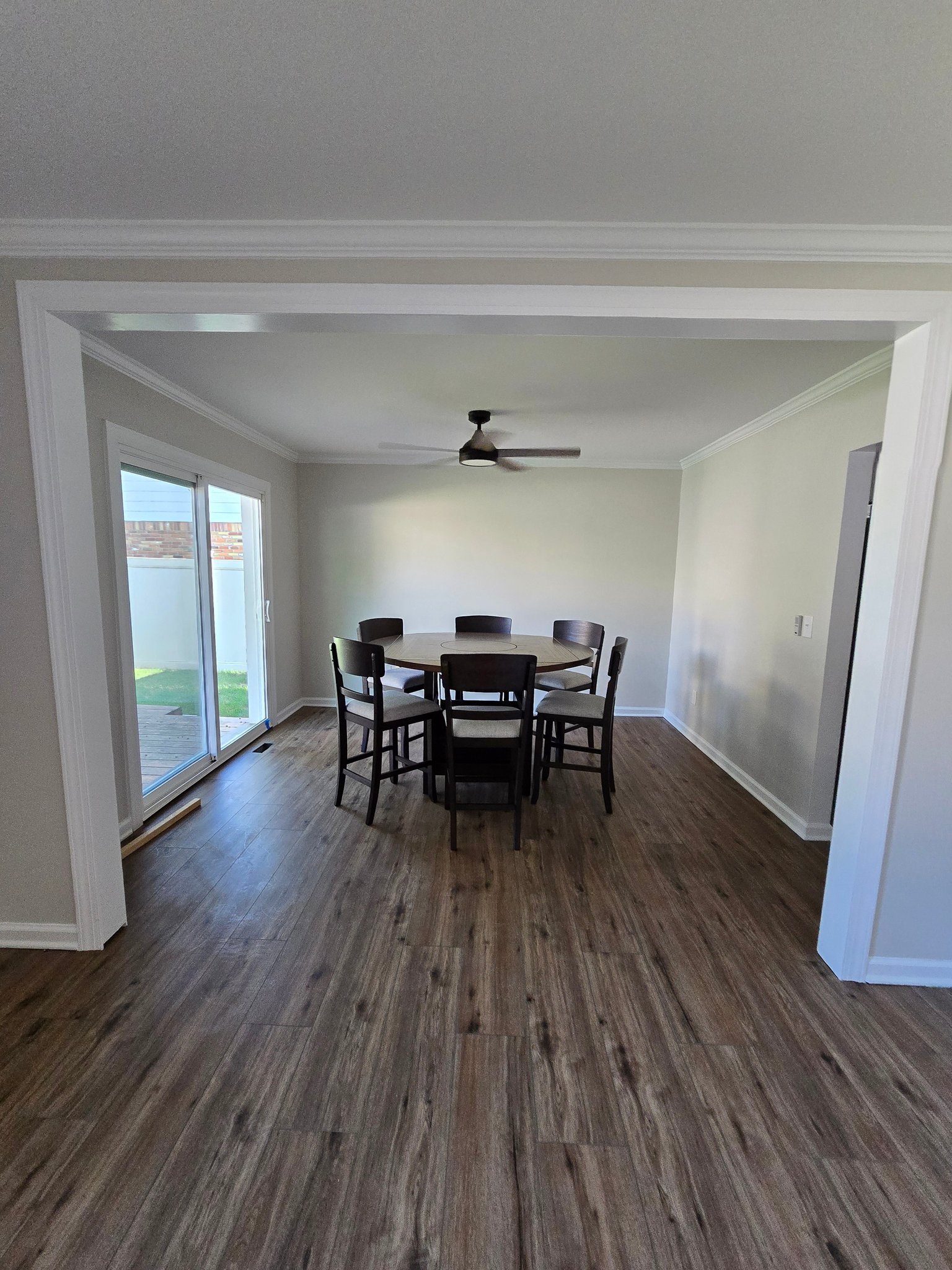 Fresh Image Remodeling and Refinishing Facebook ad: Make Your Home Feel New Again!