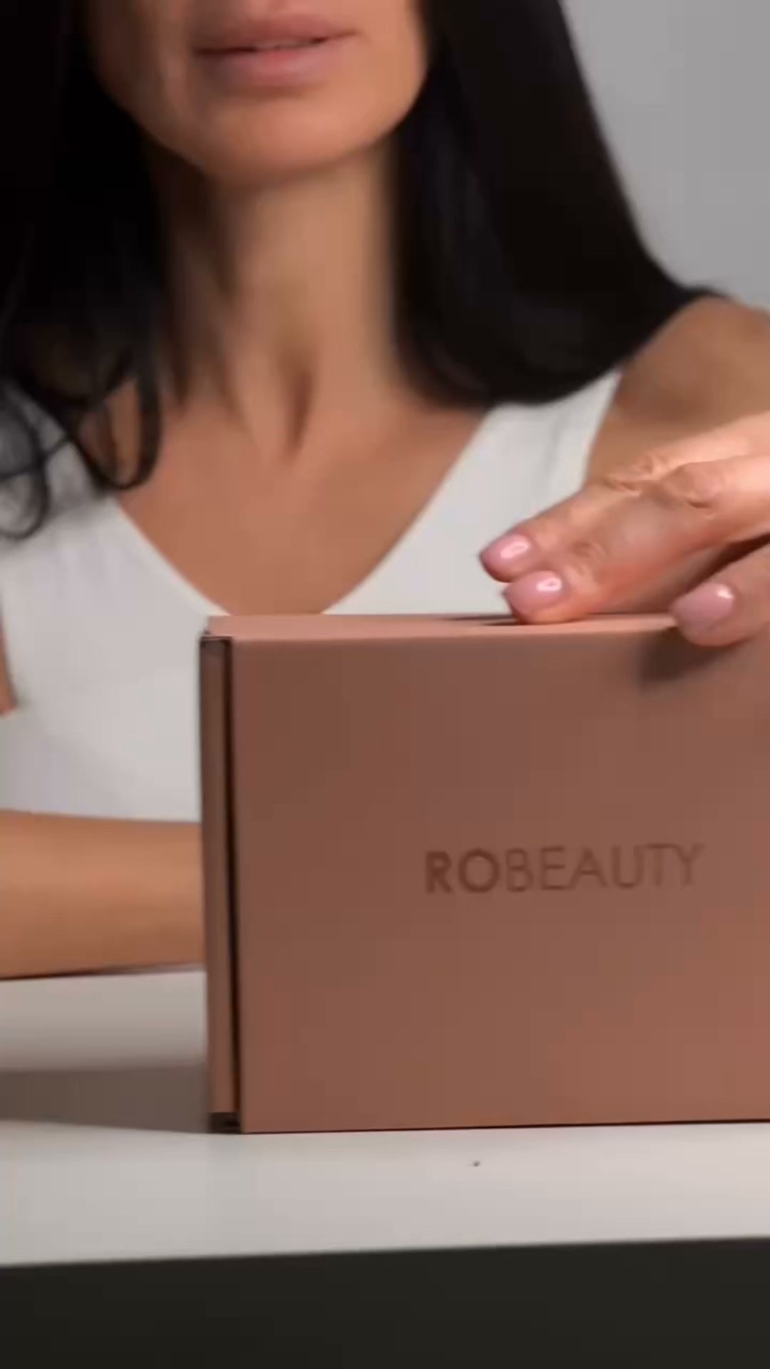 Robeauty Facebook ad from Aug 7, 2026