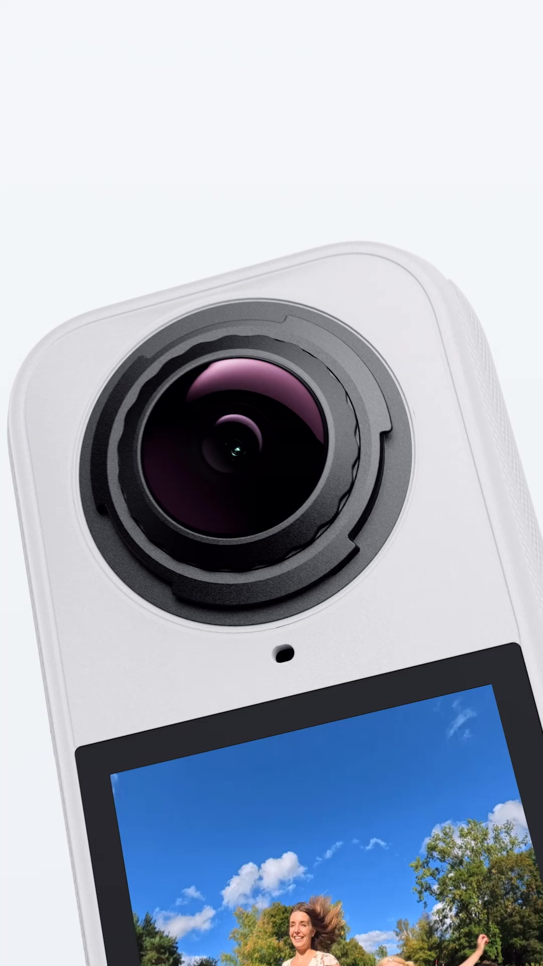 Insta360 Facebook ad: Insta360 X4 Air: viaggia leggero, riprendi in 8K