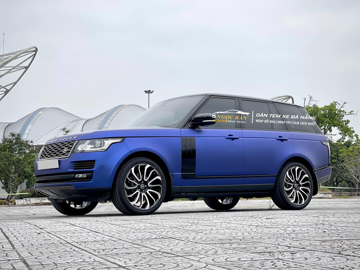 Dán tem xe Đà Nẵng - NGỌC BÀN WRAP DECAL Facebook ad: 𝑹𝒂𝒏𝒈𝒆 𝑹𝒐𝒗𝒆𝒓 𝑾𝒓𝒂𝒑 𝑴𝒂𝒕𝒕𝒆 𝑩𝒍𝒖𝒆…