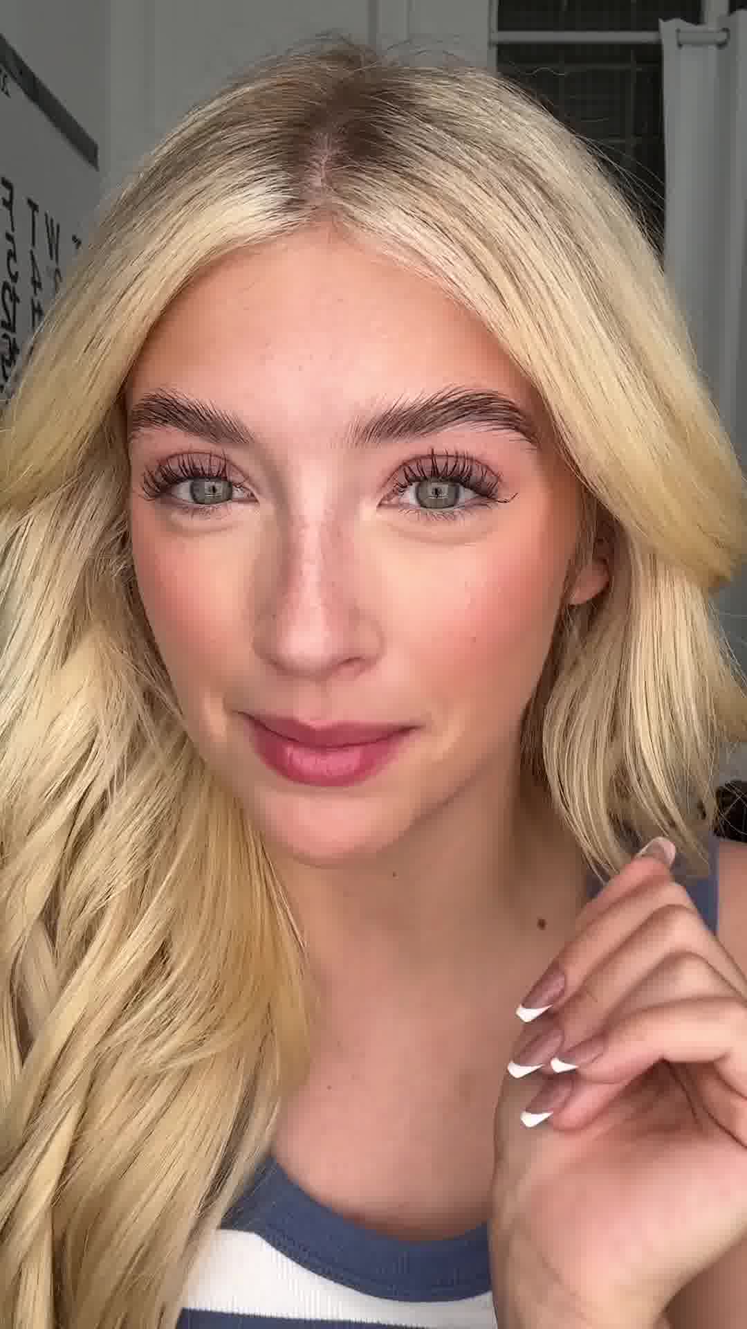 Kristina's Fashion Essentials Facebook ad: Lashes That Last