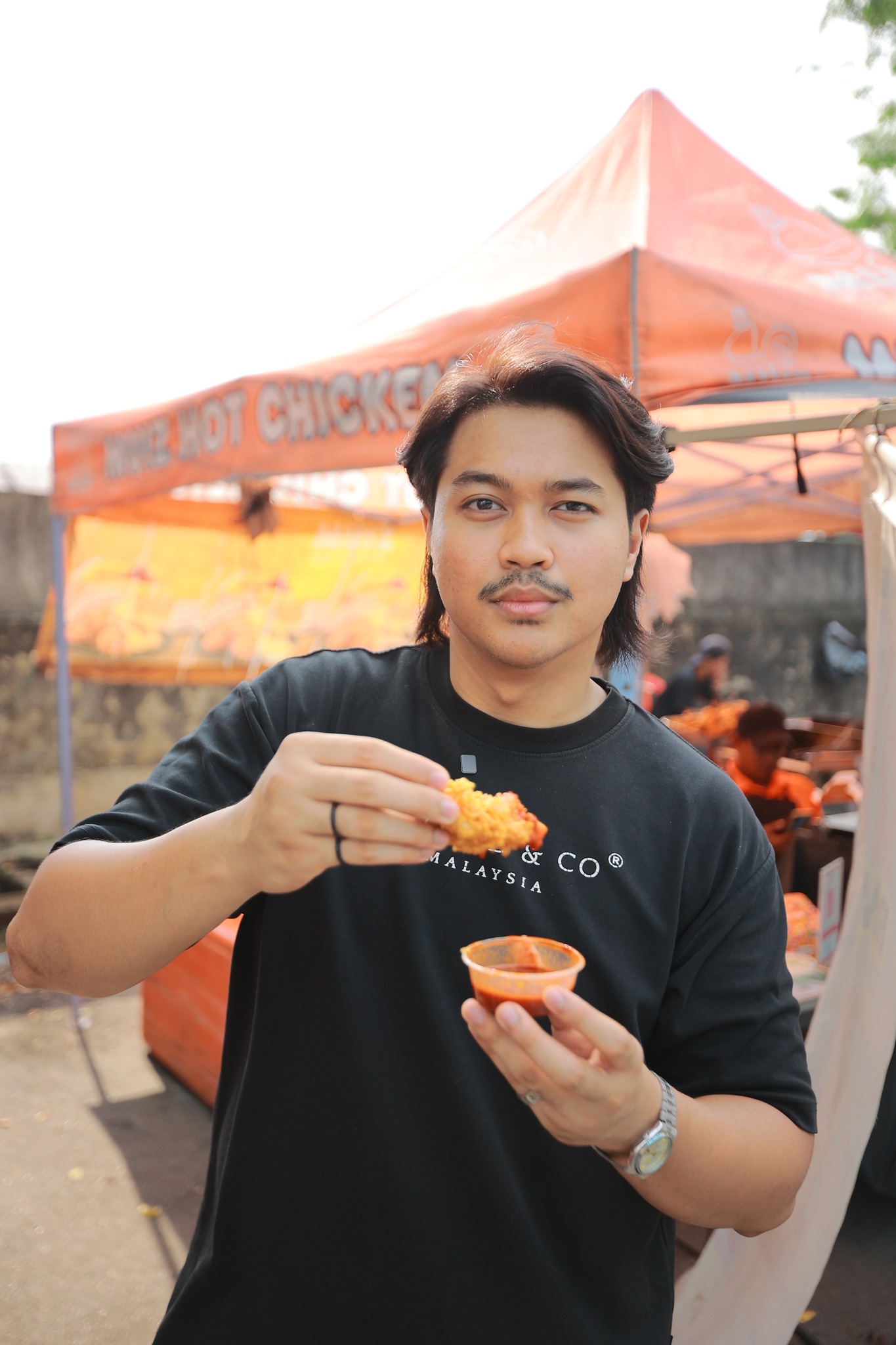 Muiz Hot Chicken Facebook ad: ๐๐๐.๐๐ ๐๐, ๐๐๐๐ ๐๐๐๐๐๐ ๐๐๐.