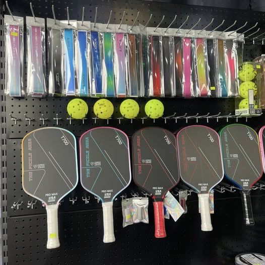 Metro Paddle Facebook ad: Beginner-Friendly T700 Carbon Paddle