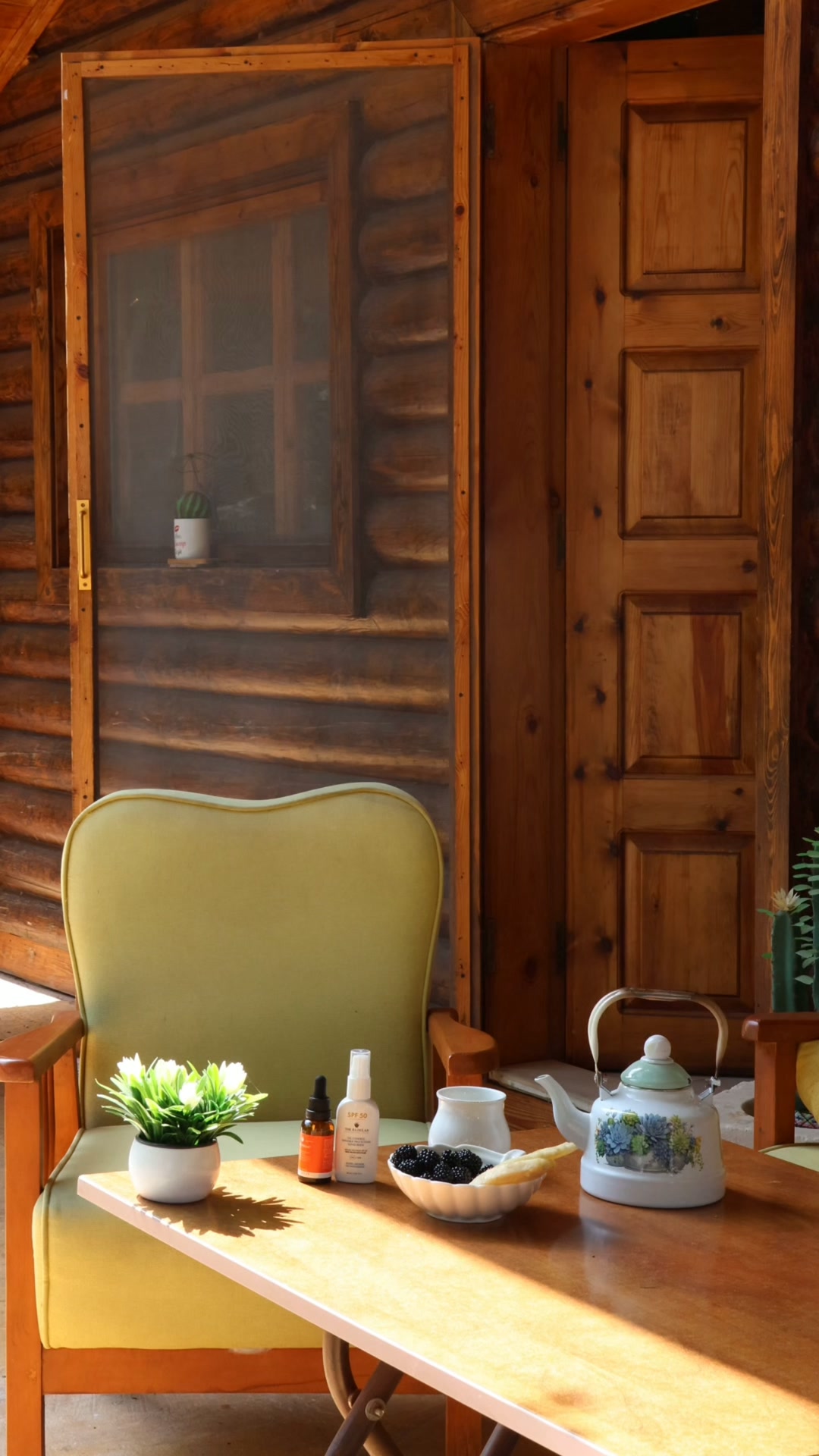 The Aloelab Facebook ad: Morning Routine Essentials