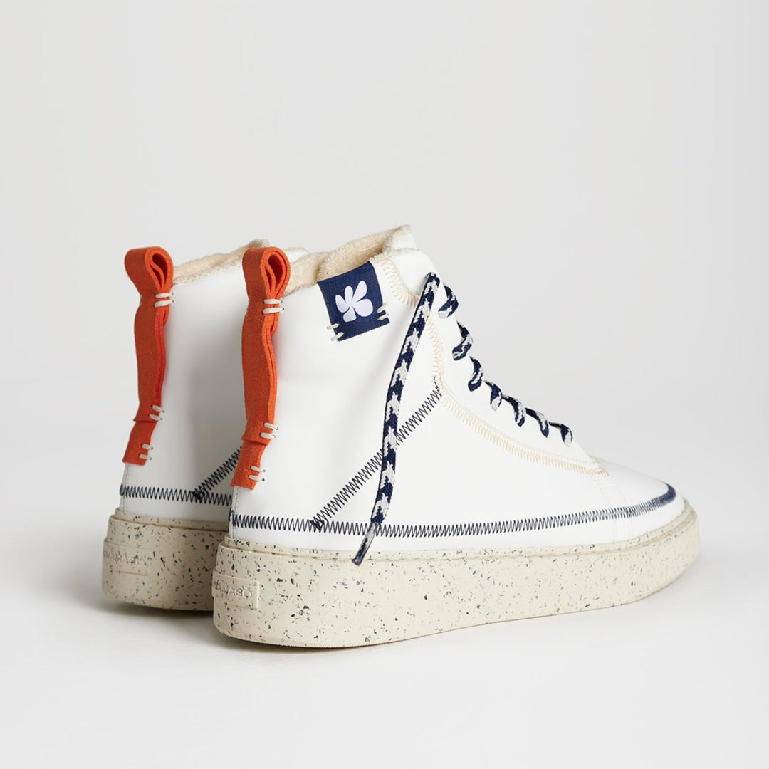Bonamasó Facebook ad: Timeless sneakers for your capsule wardrobe, made with…