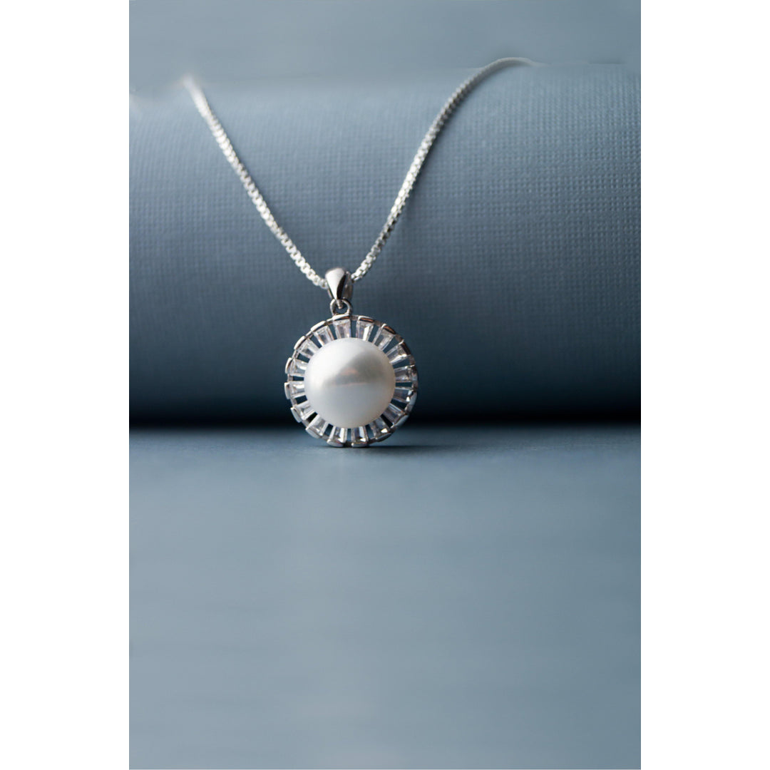 Mannash Facebook ad: Unveil timeless elegance with Mannash.