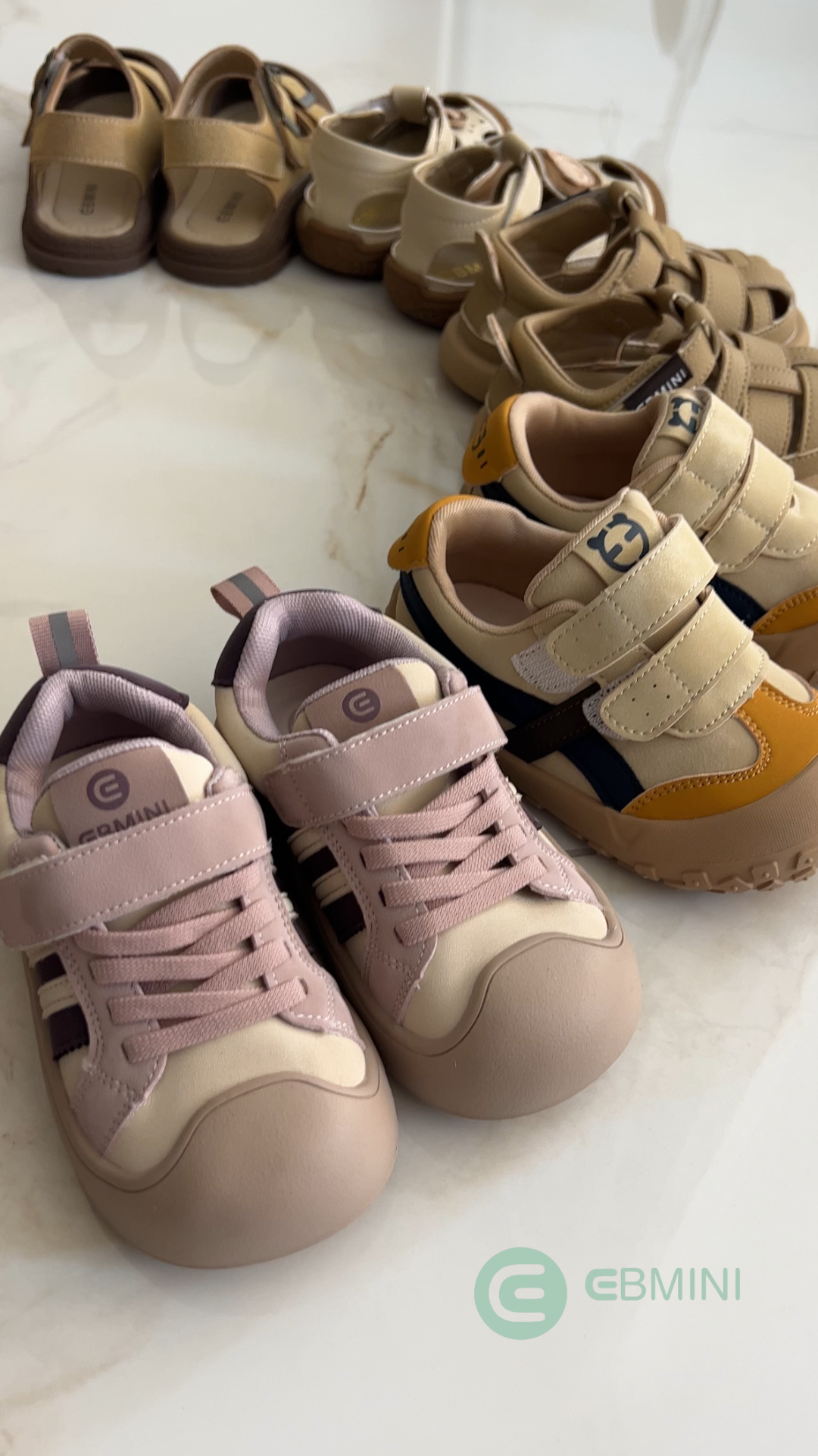 Ebmini - Barfußschuhe Facebook ad