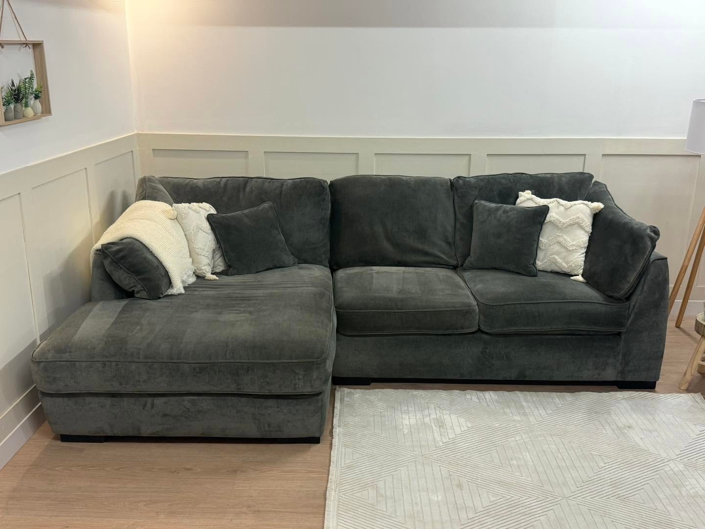 SofaVault Outlet - Ex Display Sofas - High Street Brands Facebook ad: Ex-display and Liquidation Stock sofas from DFS, Sofology…