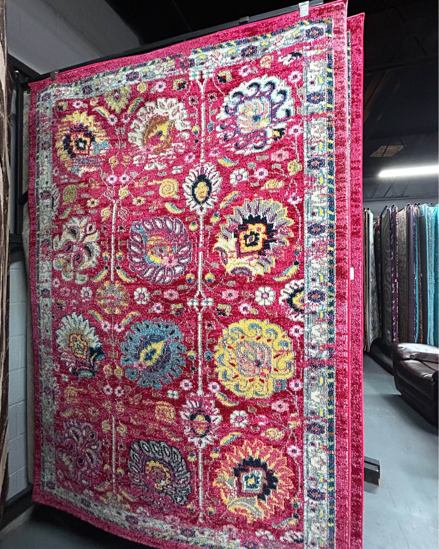 Ahmed Hijazi Facebook ad: Rugs size 5 x 8