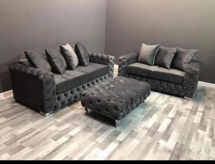 FK Interior UK Facebook ad: Brand new sofa available on discounted prices