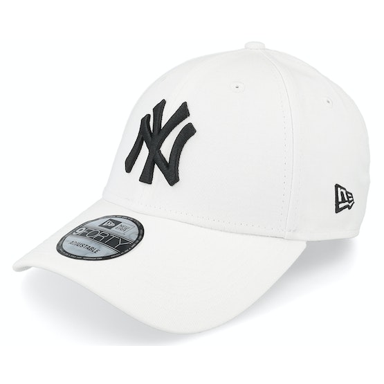 Hatstore Facebook ad