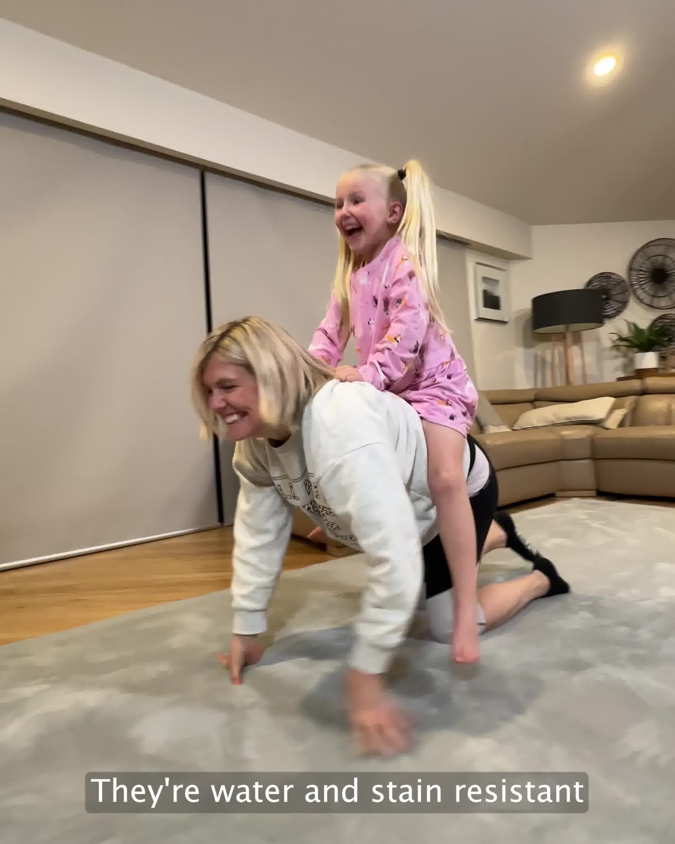 Muscle Mat Facebook ad: NZ's FASTEST Selling Mat