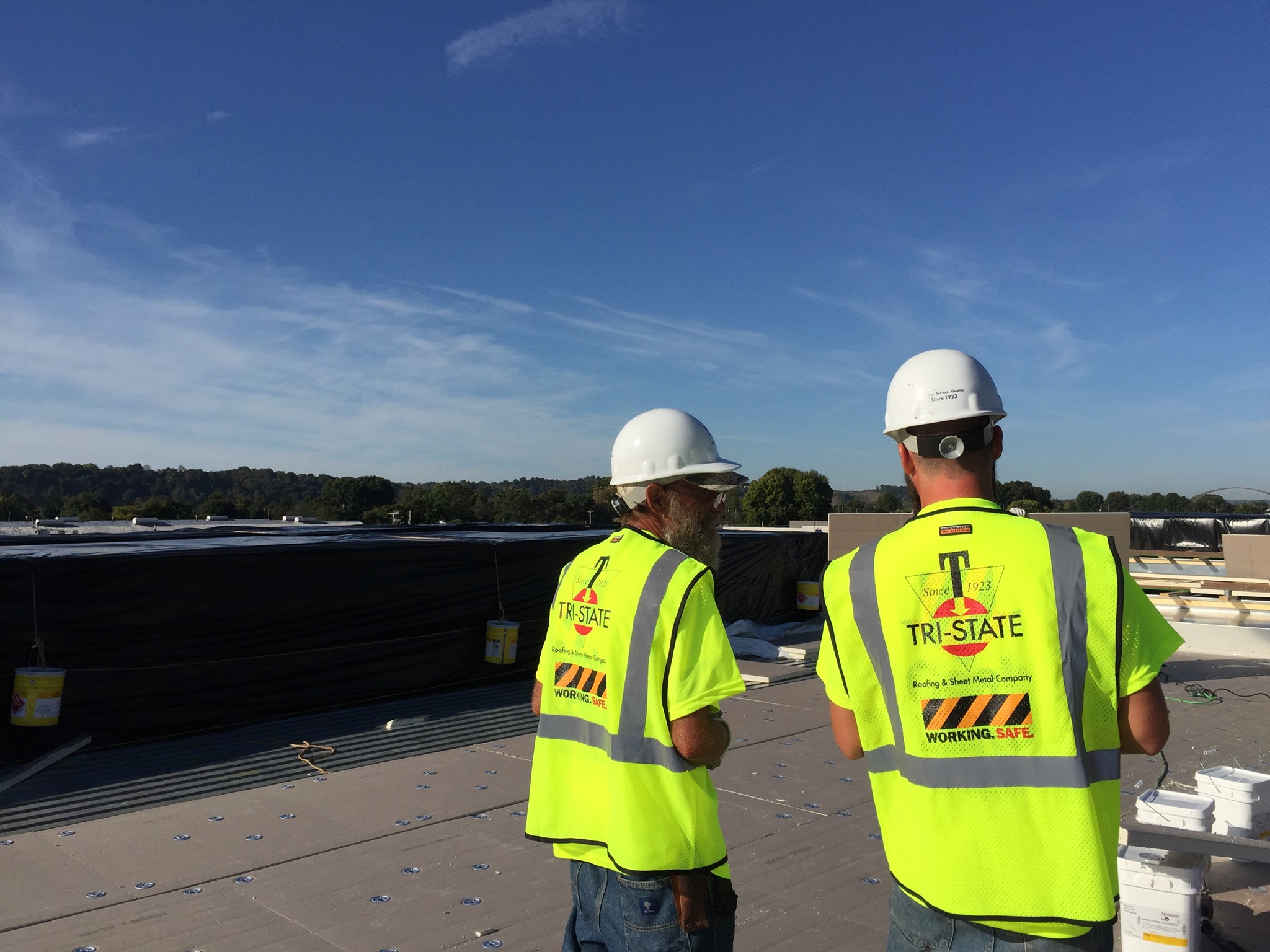 Tri-State/Service Roofing & Sheet Metal Group Facebook ad: Commercial/Industrial HVAC Service Technician…