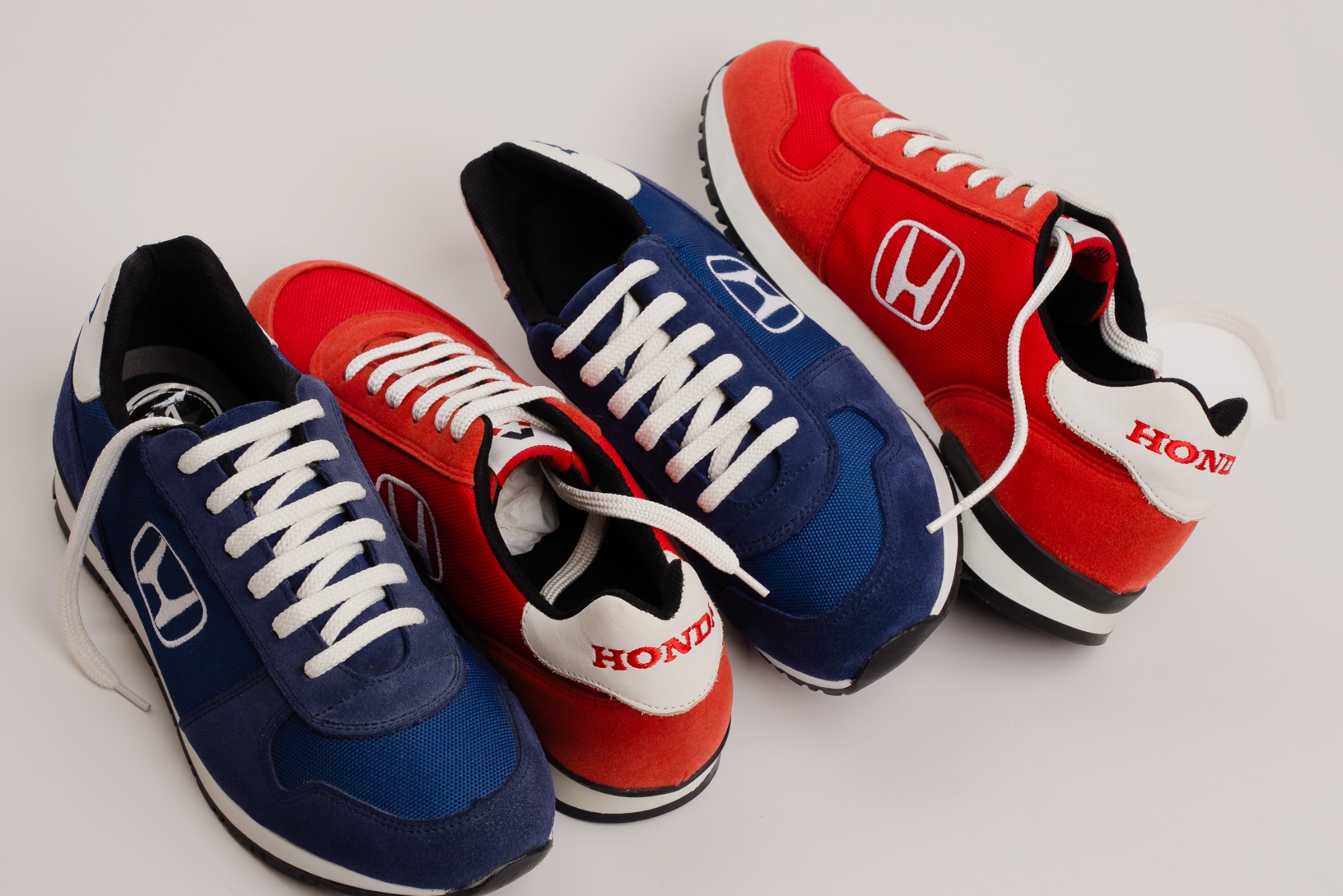 Brand Your Shoes Facebook ad from Nov 6, 2025