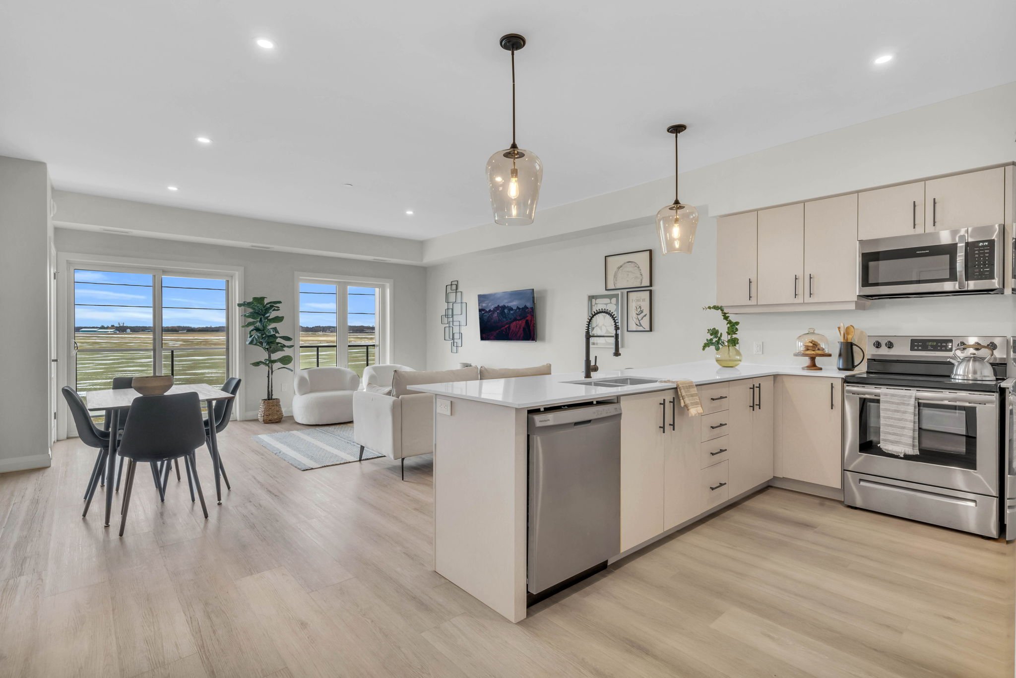 Emily Wtlandlp Facebook ad: 2 Beds 1 Bath Apartment