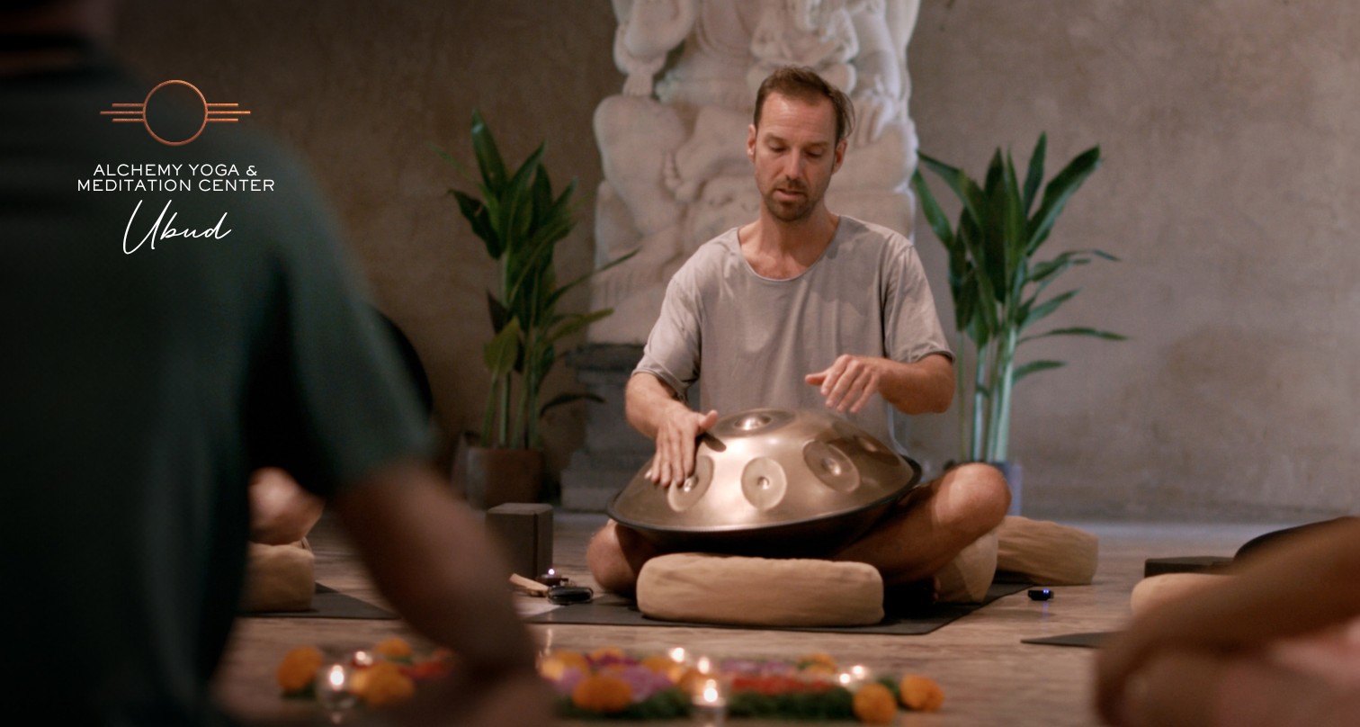 Alchemy Yoga Center Ubud Facebook ad: Inner Essence Breathwork with Dirk Hamelijnck
