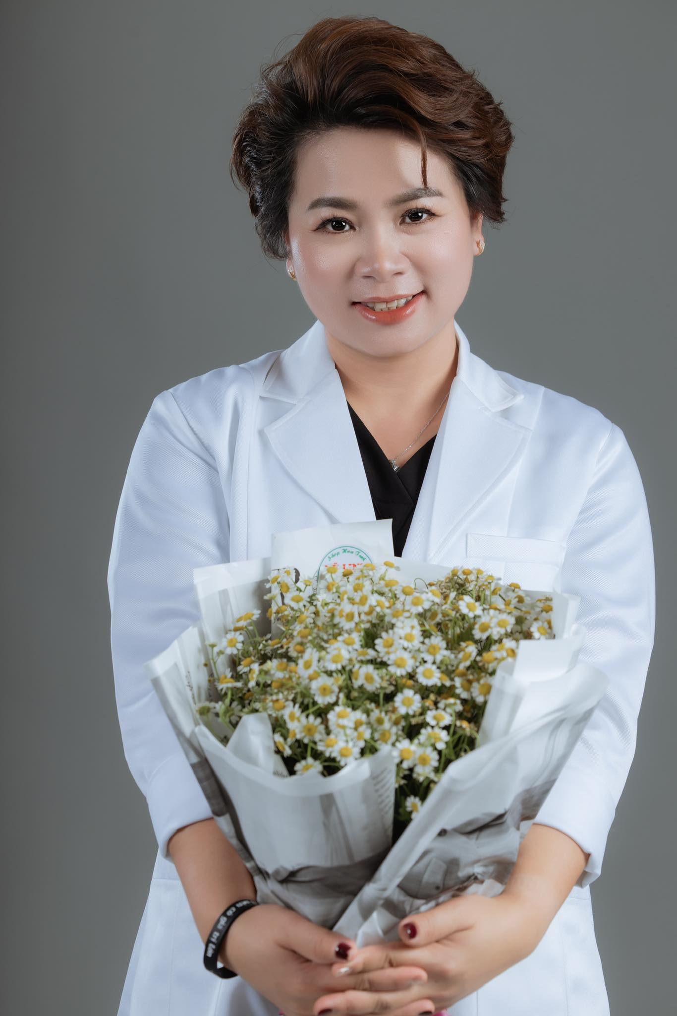 Dr Hạnh Facebook ad: Đừng để nội tiết tố âm thầm suy…