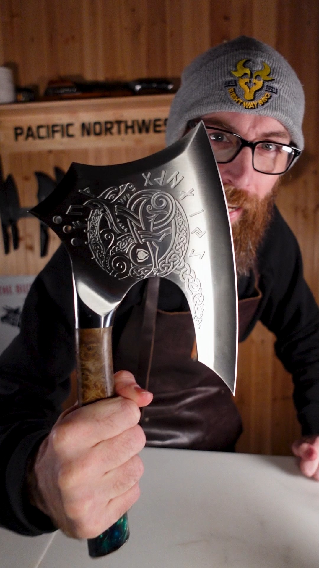 Dalstrong Facebook ad: This thing isn’t a knife… it’s a weapon…