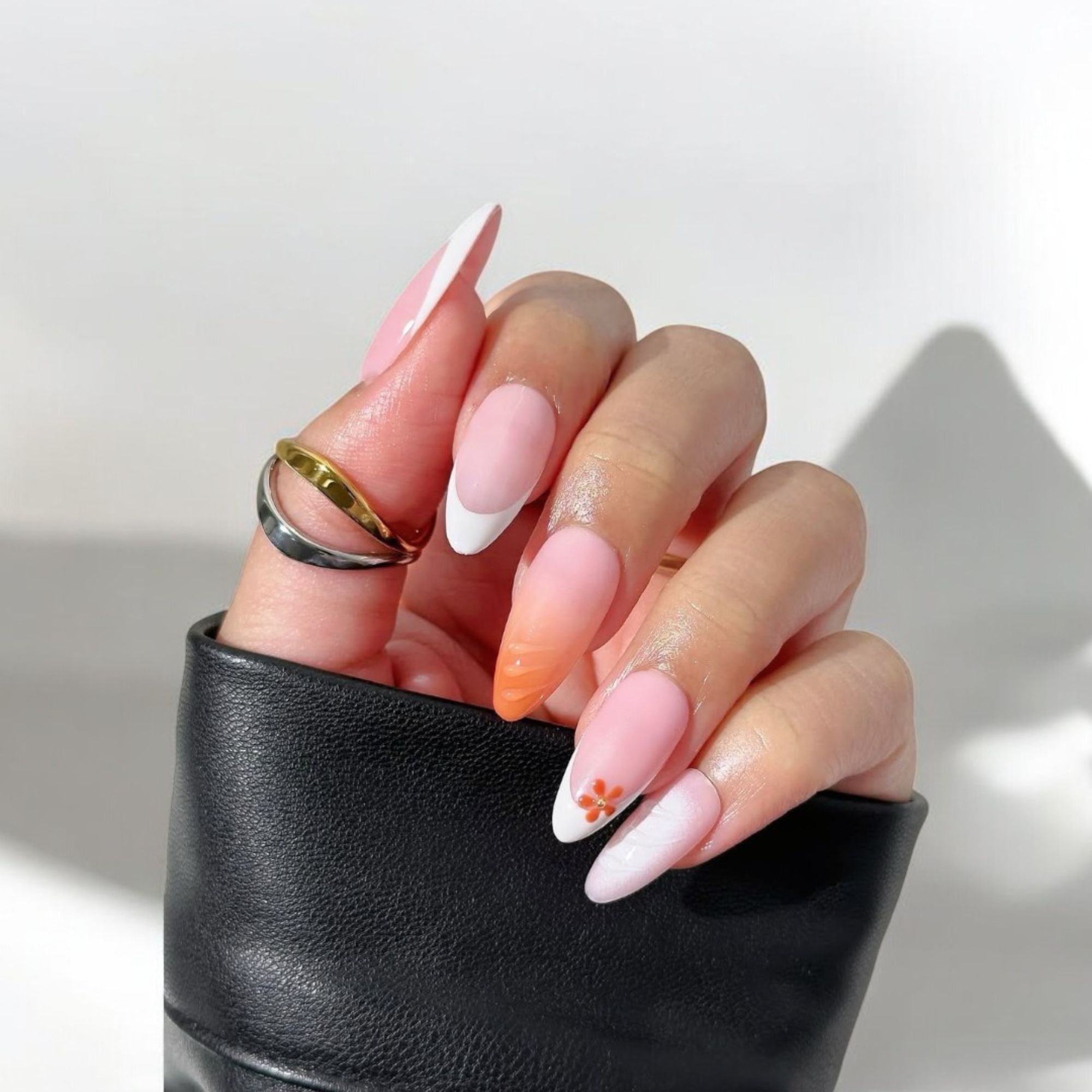 Feminity Nails & Lashes - Lausanne Facebook ad