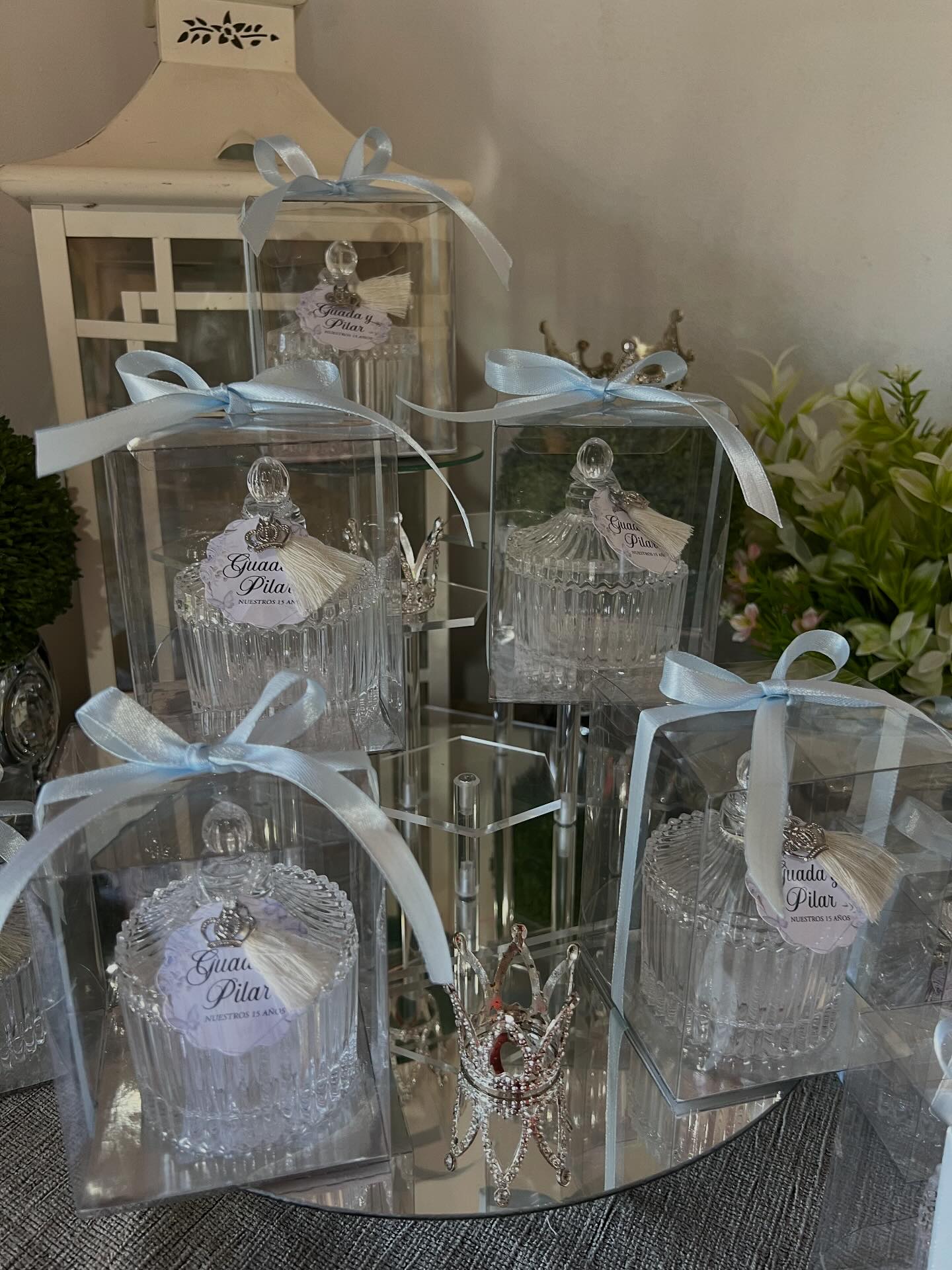 Home MyN Facebook ad: Coronitas personalizadas con vela