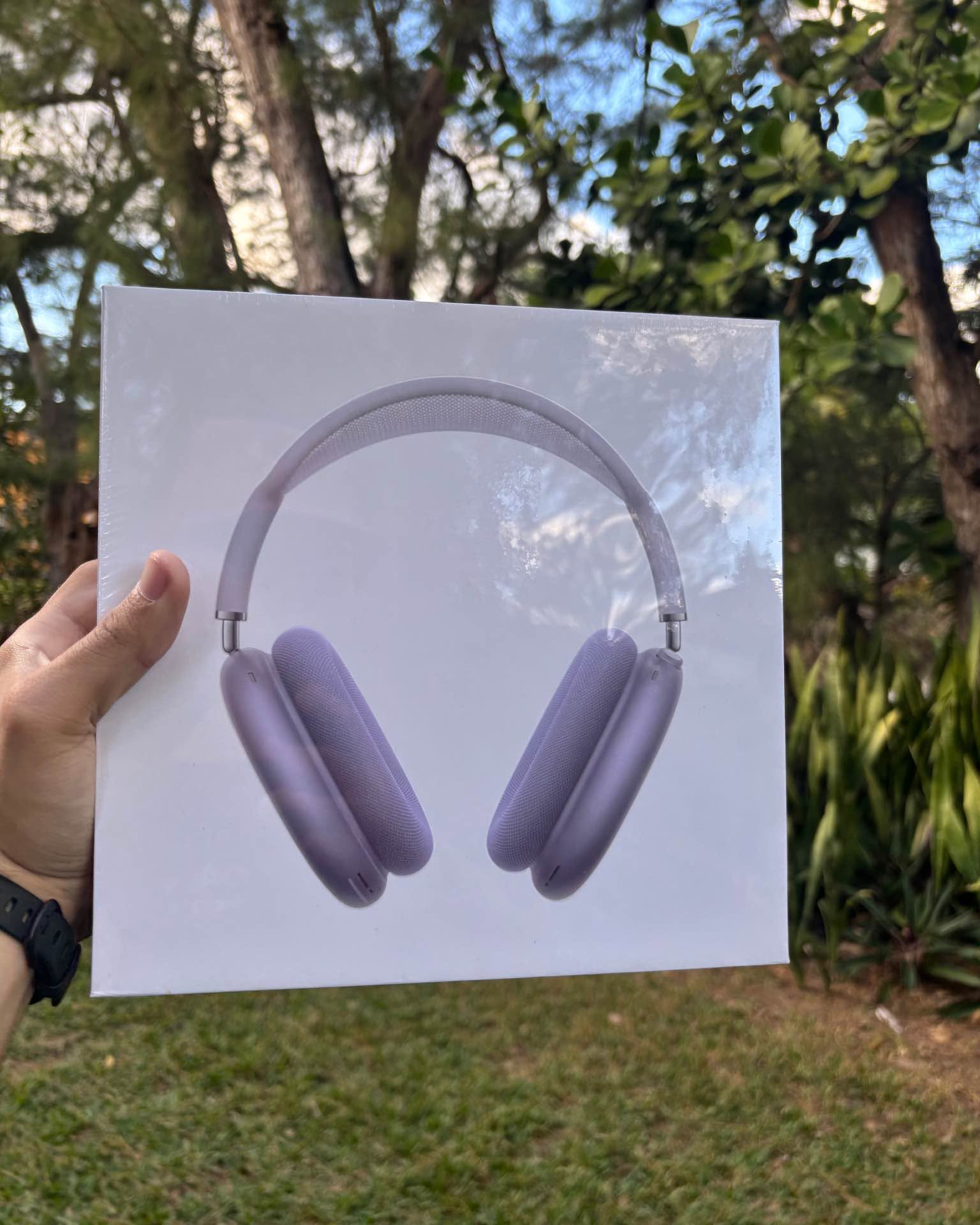 Ralph Ravelo Facebook ad: AirPods Max purple (new)