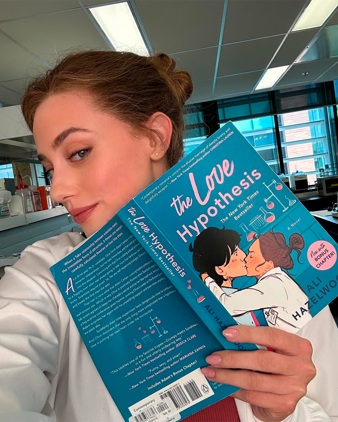 Amazon Prime Video Facebook ad: ¿Hemos dicho ya que nos encantan las adaptaciones…