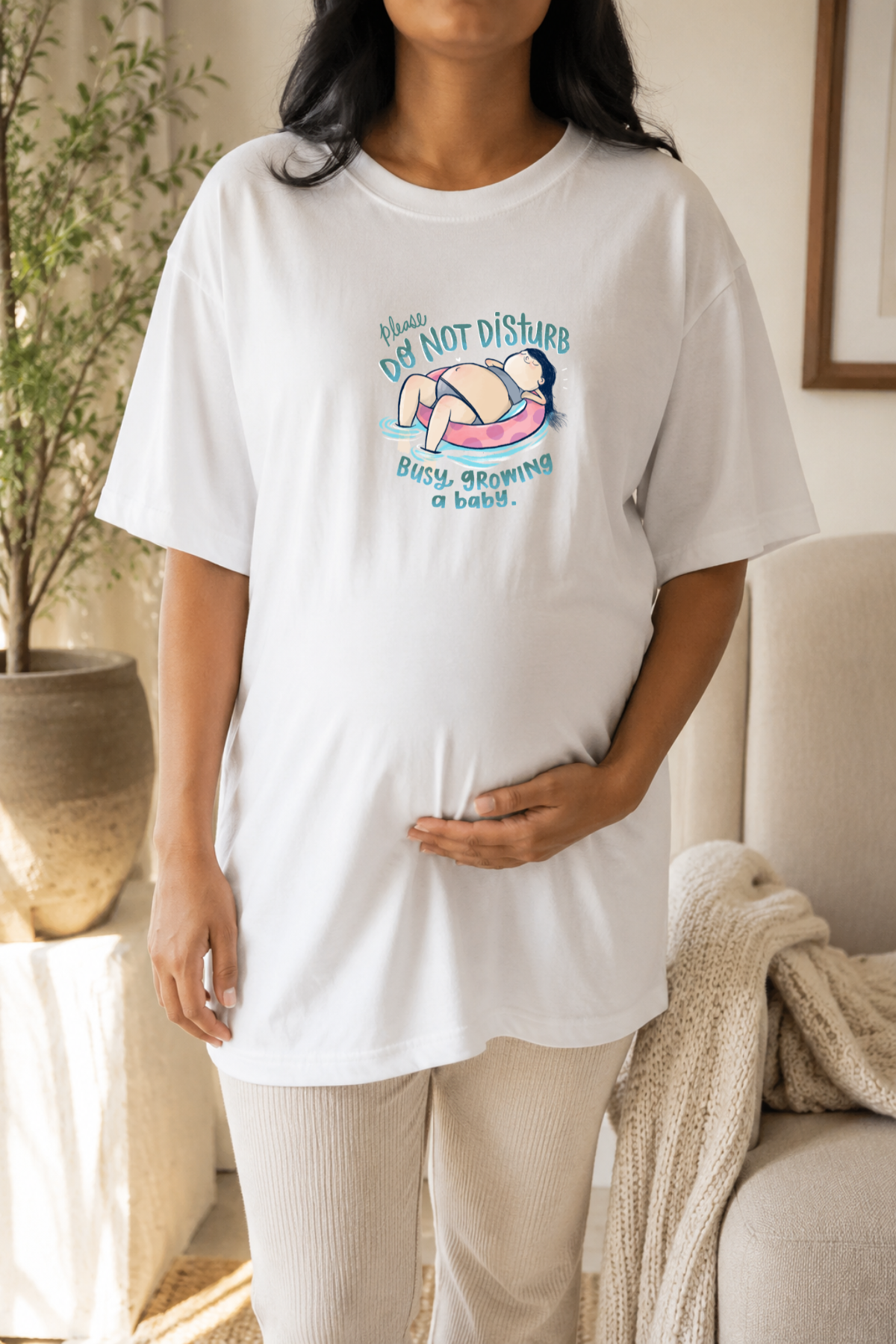 Alicia Souza Facebook ad: The Do Not Disturb Oversized Tee