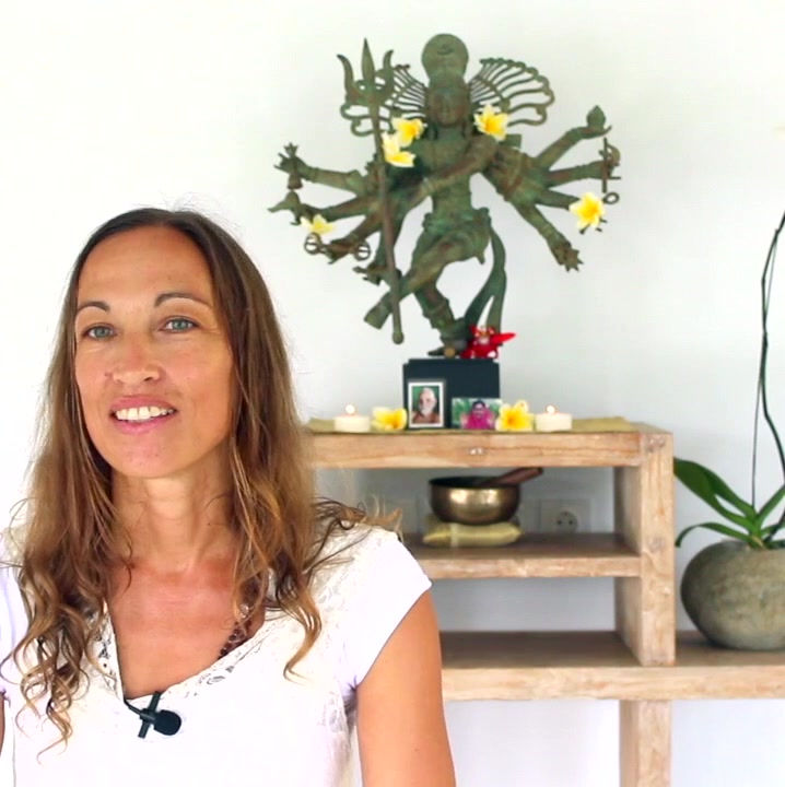 Blooming Lotus Yoga Facebook ad: BALI YOGA RETREATS