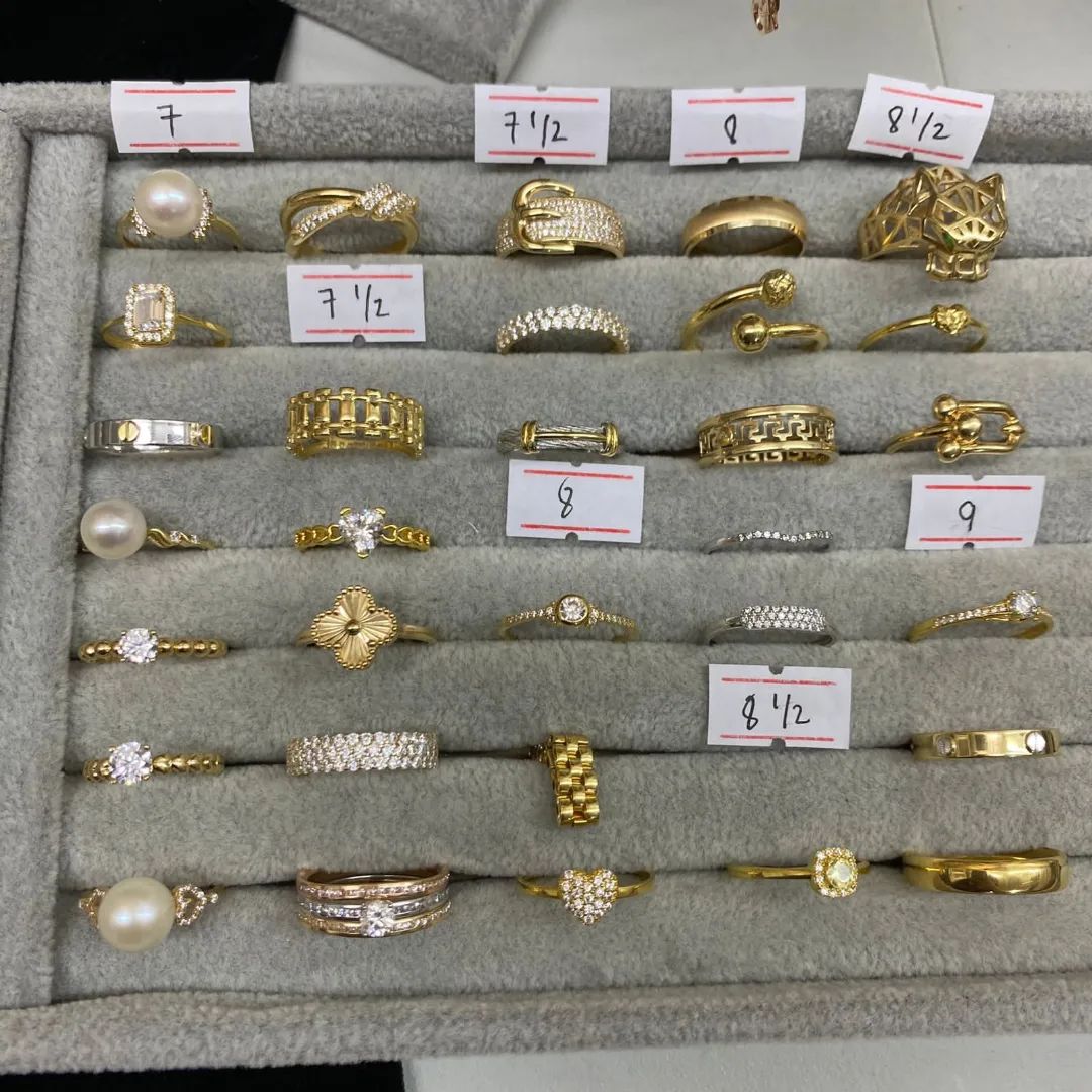 royaljewels.ph1 Facebook ad