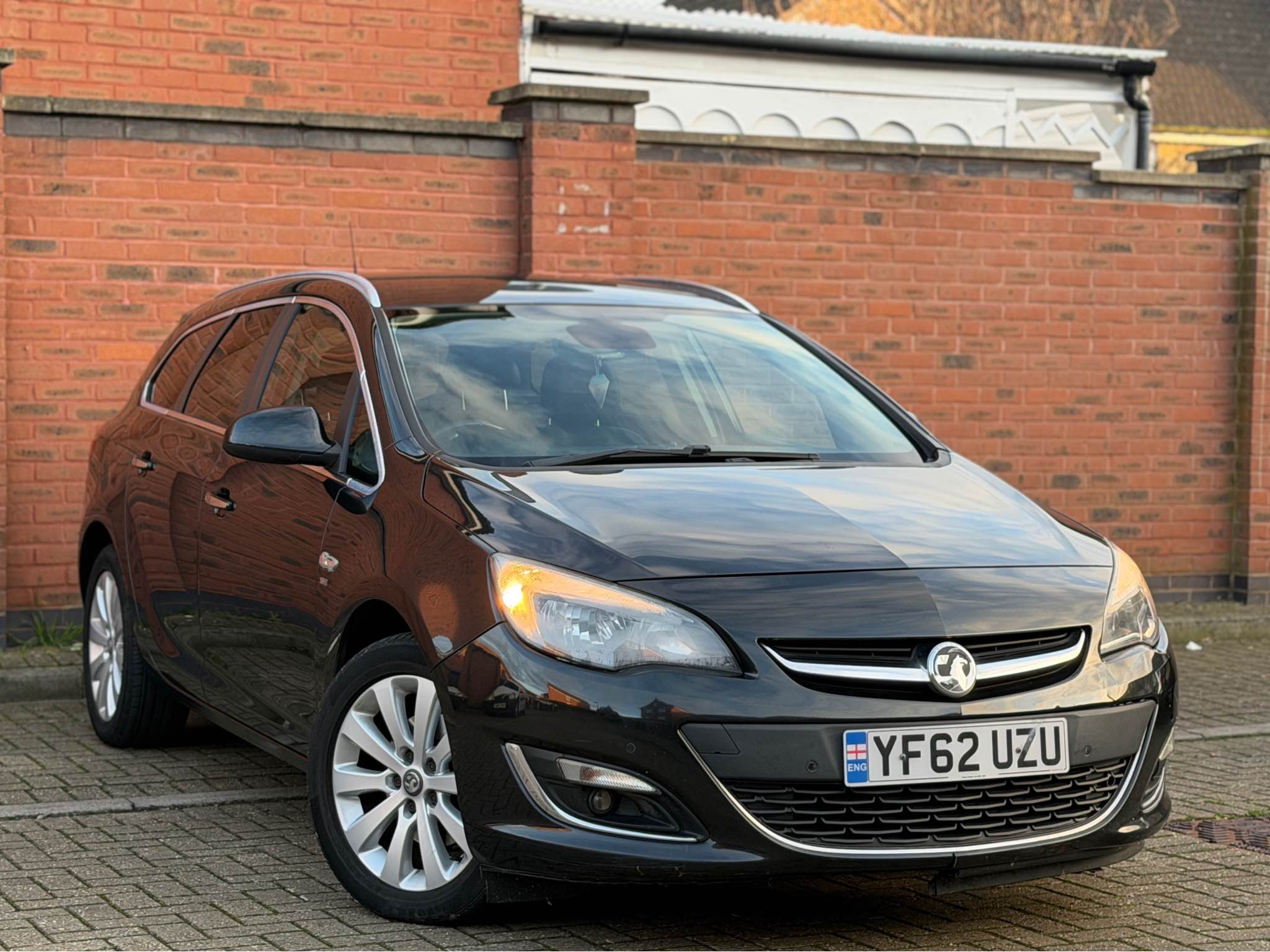 Benz Hasan Facebook ad: 2012 Vauxhall Astra