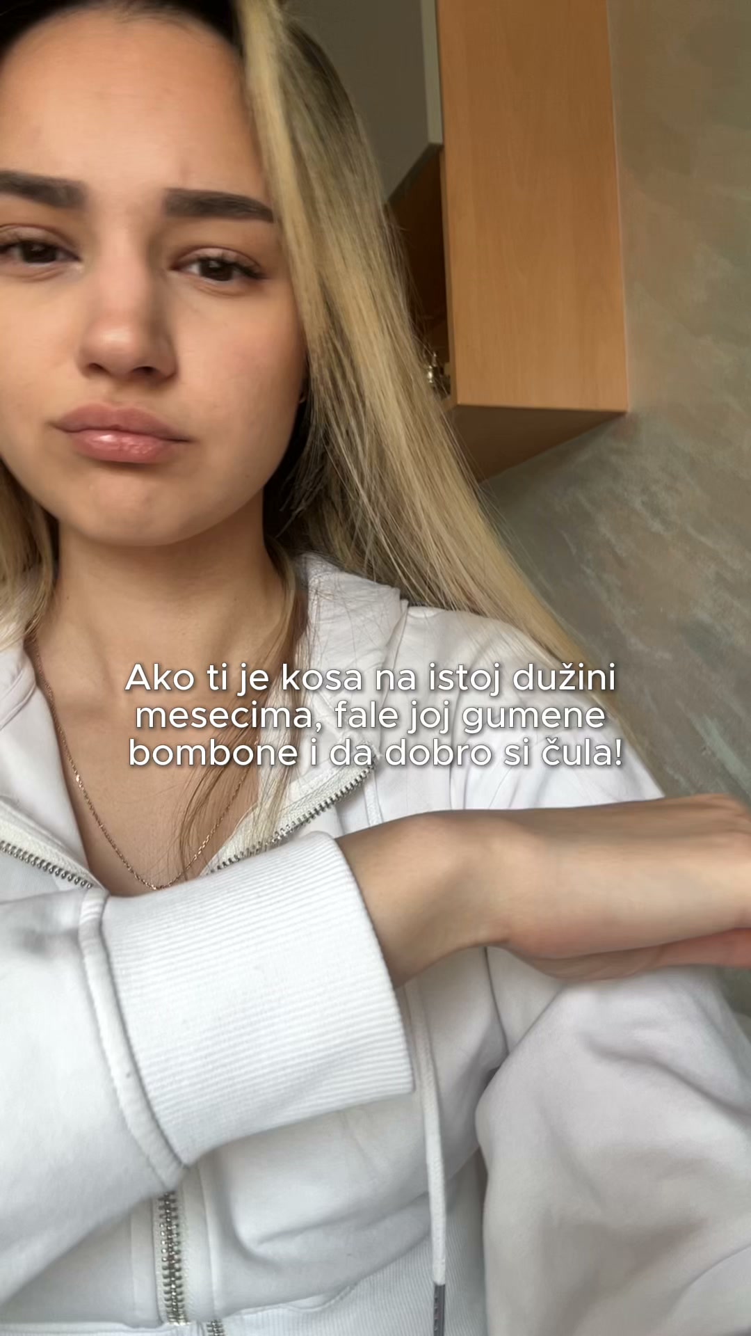 Redo Gummies Facebook ad: Beauty rutina iznutra