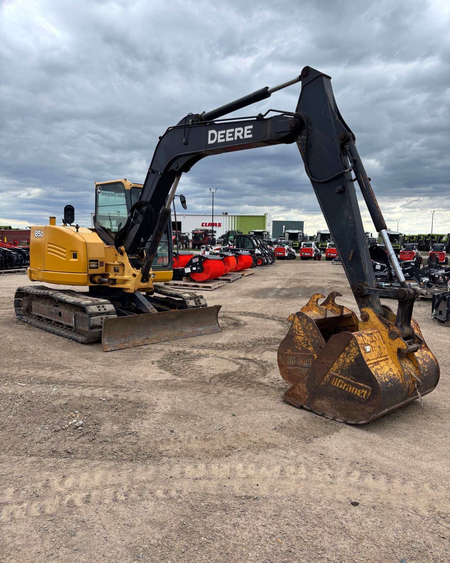 Justice Chapelle Facebook ad: 2012 John Deere 85D Excavator