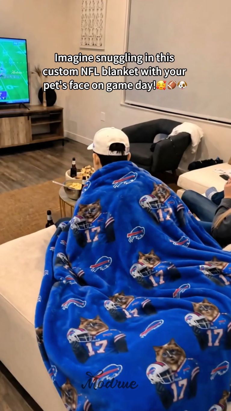 Modrue.com Facebook ad: Custom Football Pet Blanket