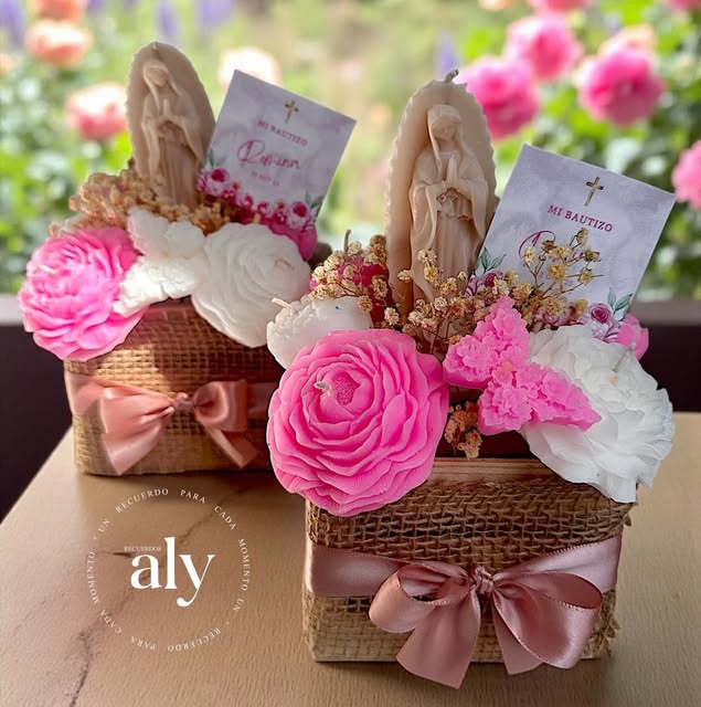 Recuerdos Aly Facebook ad: Los mejores regalos son de RECUERDOS ALY, Bautizo…