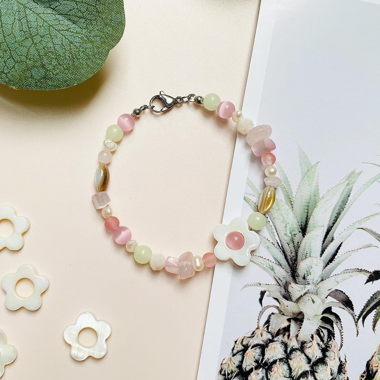 LILI'S SUMMER BEADS Facebook ad