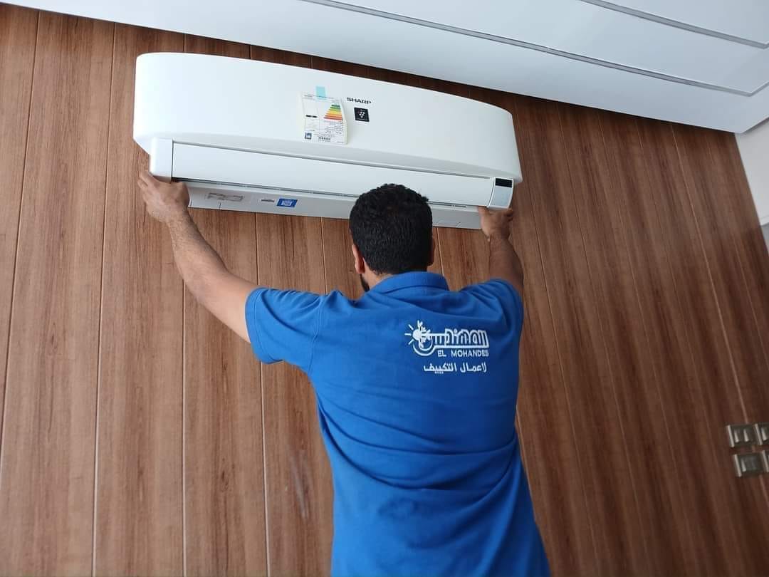 المهندس لأعمال تبريد التكييف Facebook ad: الحق اعمل صيانة تكييفك قبل زحمة الصيف