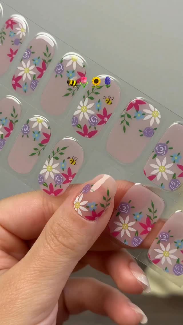 Geeli House Facebook ad: Des ongles fleuris hyper facile à faire