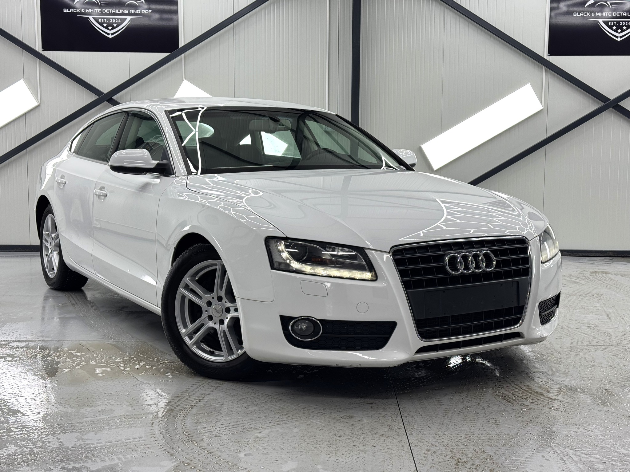 West Cars Auto - Rateautosh.ro Facebook ad